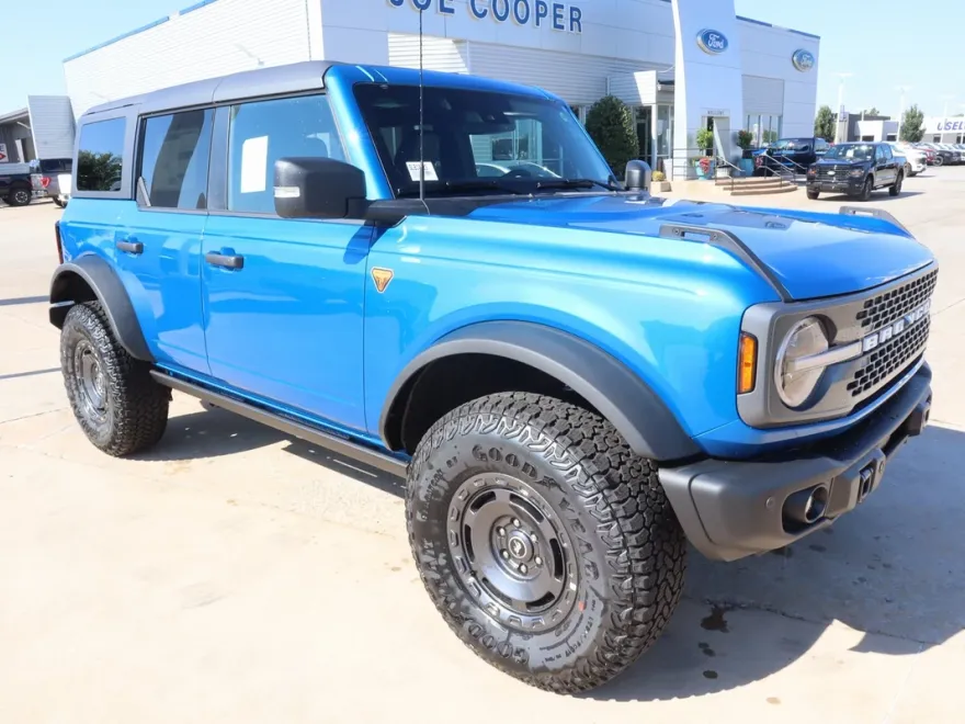2025 Ford Bronco Badlands photo 1