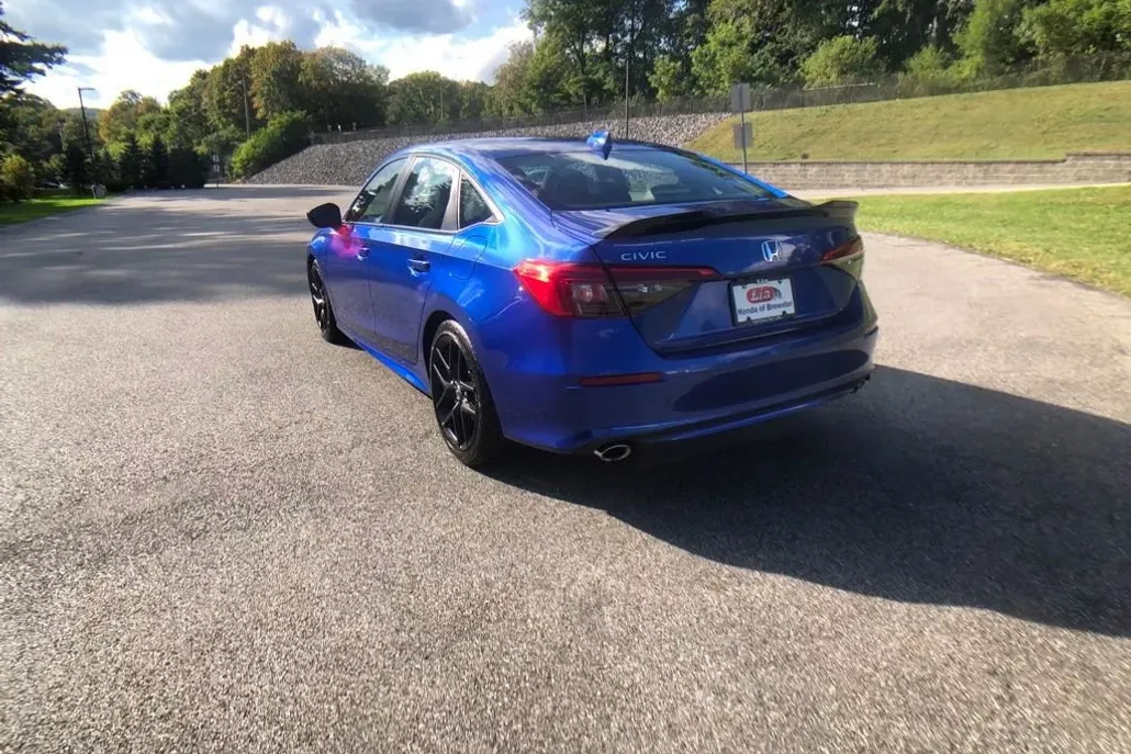 2024 Honda Civic Si photo 1