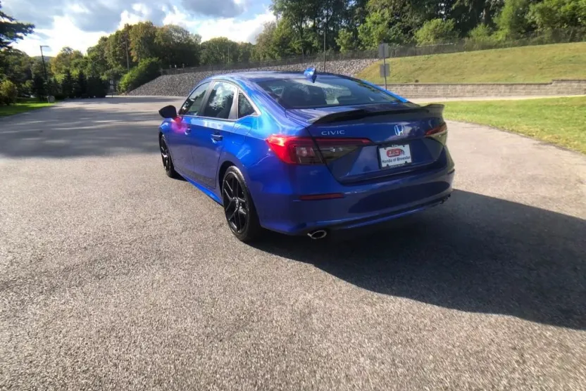 2024 Honda Civic Si photo 1