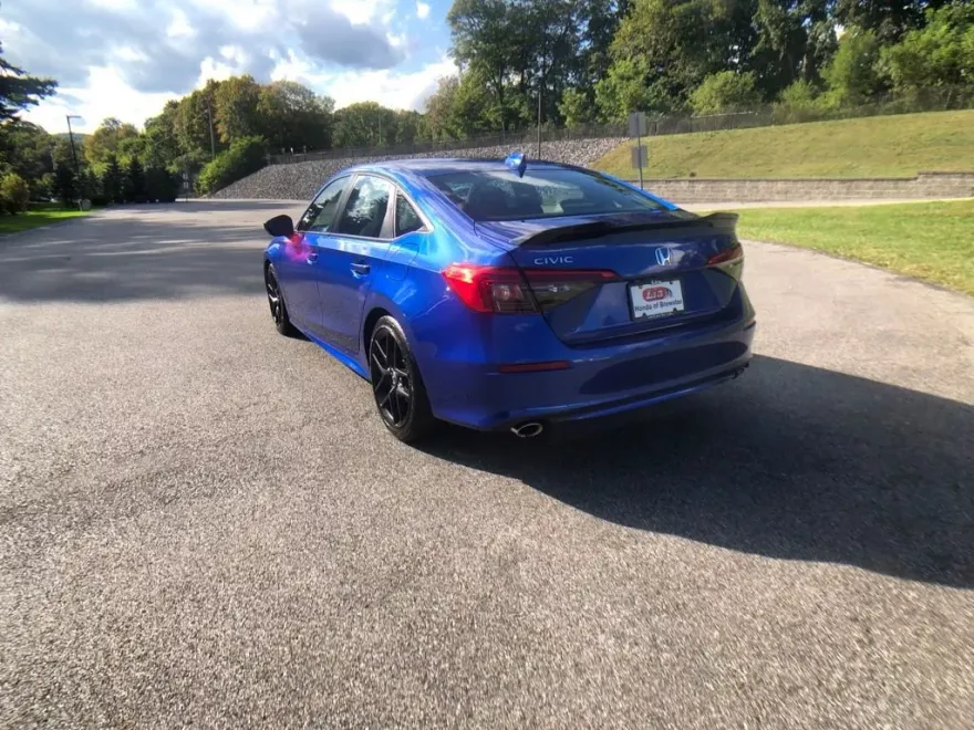 2024 Honda Civic Si photo 1