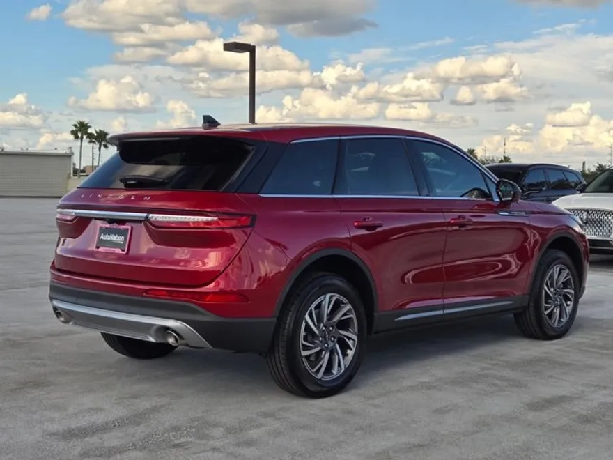 2025 Lincoln Corsair Premiere photo 1