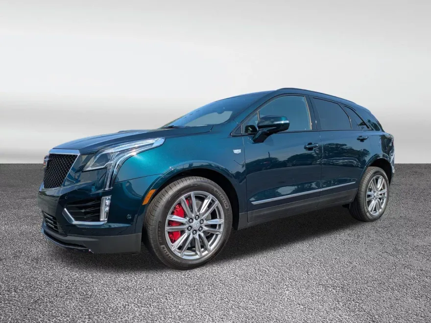 2025 Cadillac XT4 Sport photo 1