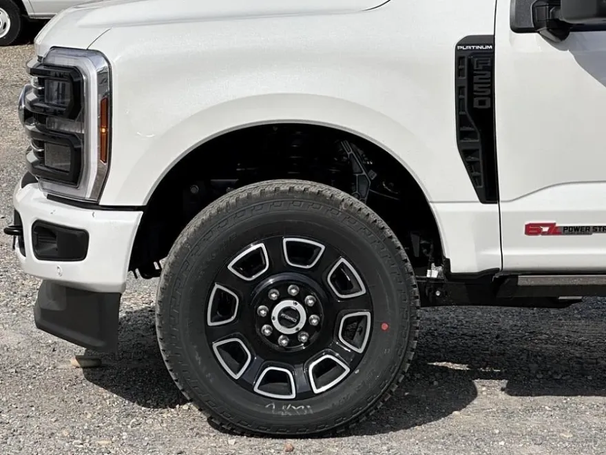 2025 Ford F-250 photo 5