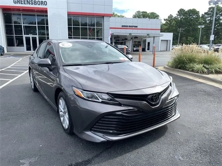 2020 Toyota Camry LE photo 1