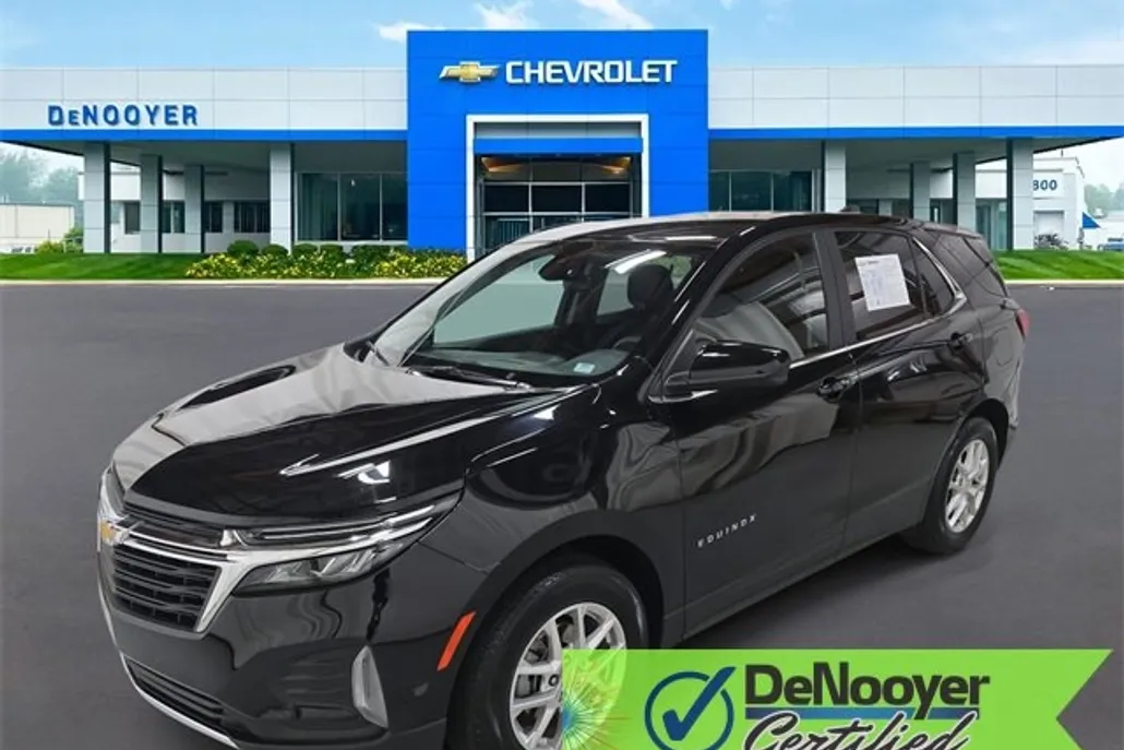 2022 Chevrolet Equinox LT photo 1
