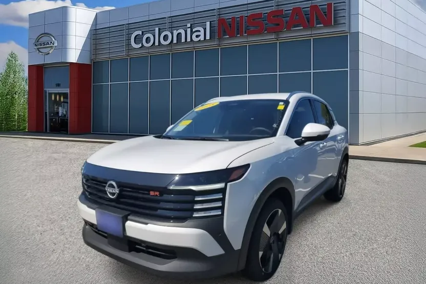 2025 Nissan Kicks SR photo 1