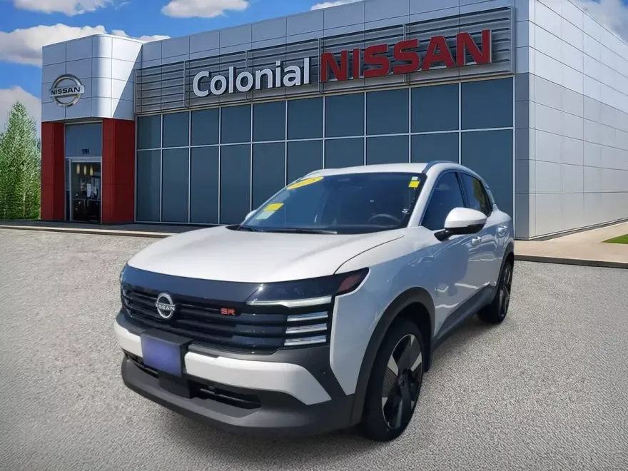 2025 Nissan Kicks SR photo 1