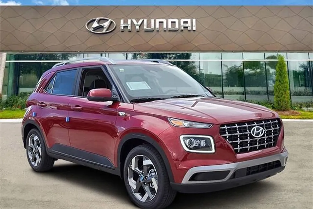 2025 Hyundai Venue SEL photo 1