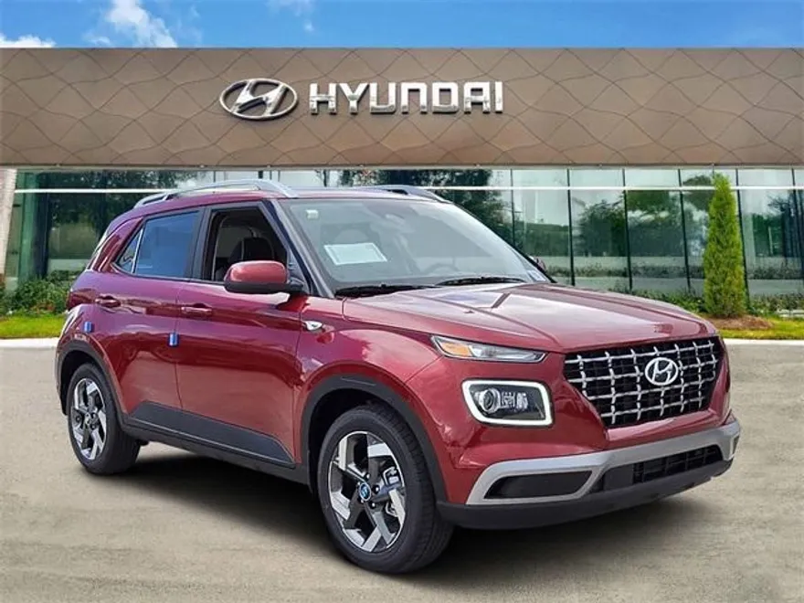 2025 Hyundai Venue SEL photo 1