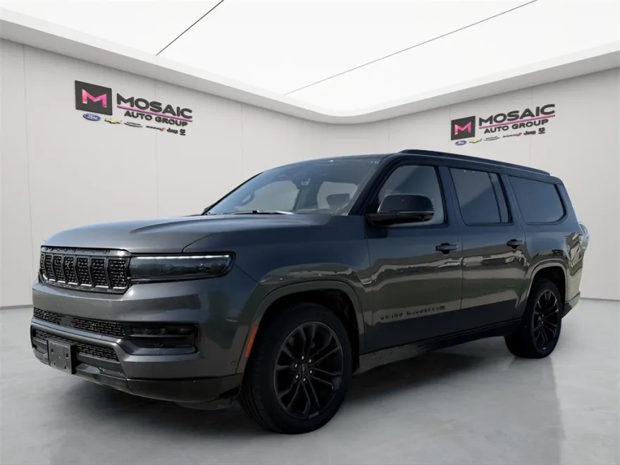2024 Jeep Grand Wagoneer L II photo 1