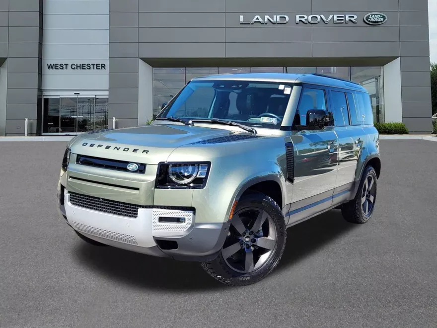 2024 Land Rover Defender 110 S photo 1