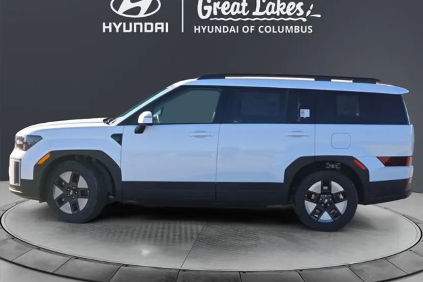 2025 Hyundai Santa Fe SEL photo 1