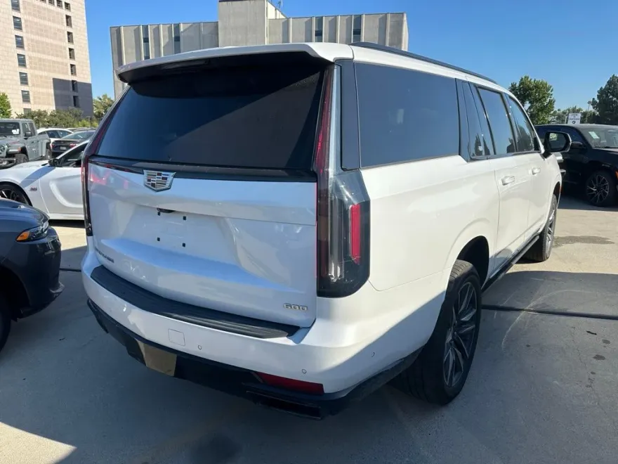 2023 Cadillac Escalade ESV Sport Platinum photo 1