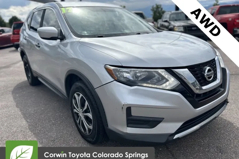 2017 Nissan Rogue S photo 1