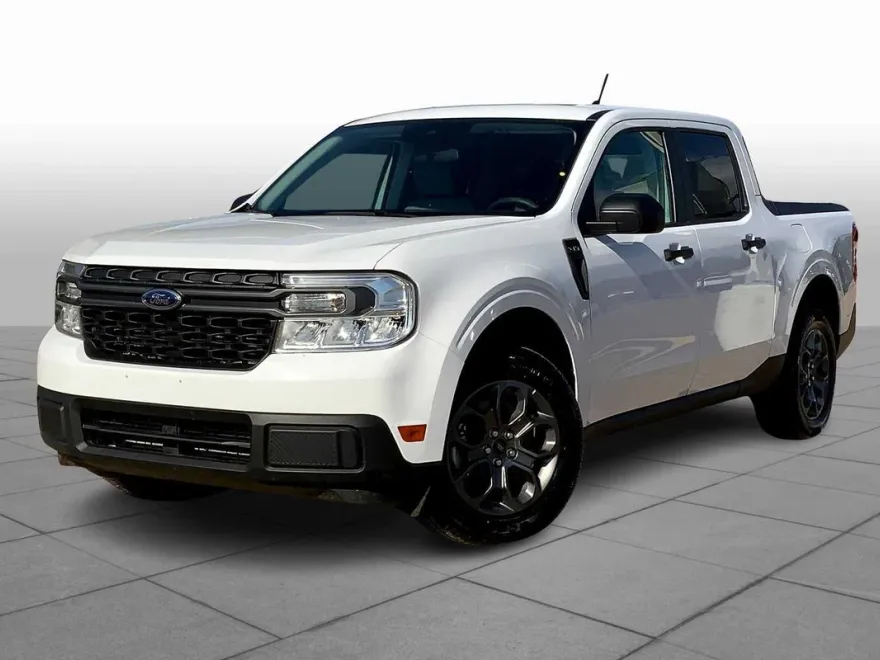 2024 Ford Maverick XLT photo 1