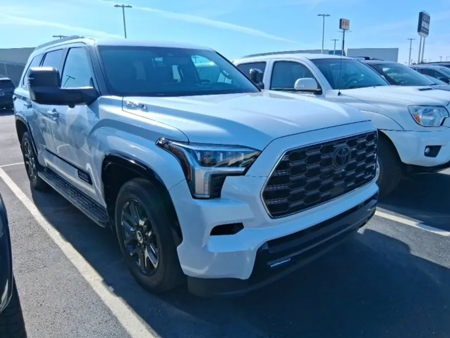 2024 Toyota Sequoia Platinum photo 1