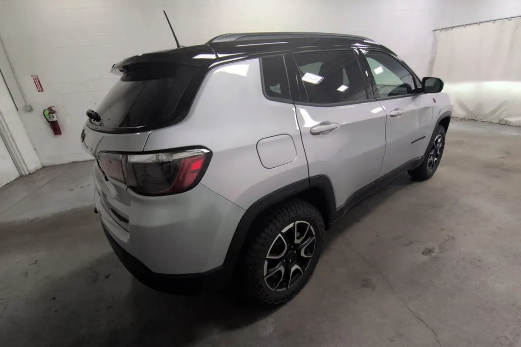 2026 Jeep Compass Trailhawk photo 1