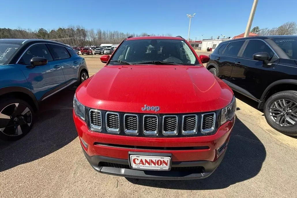 2020 Jeep Compass Latitude photo 1
