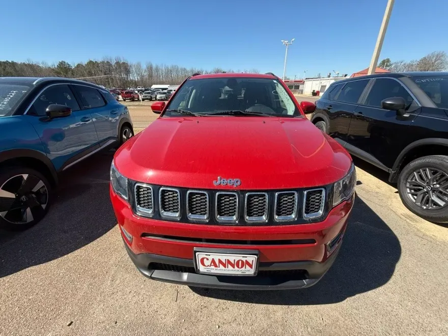 2020 Jeep Compass Latitude photo 1