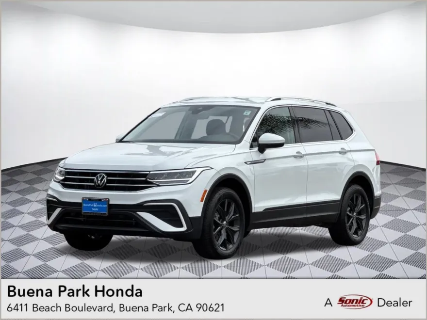 2024 Volkswagen Tiguan SE Wolfsburg Edition photo 1