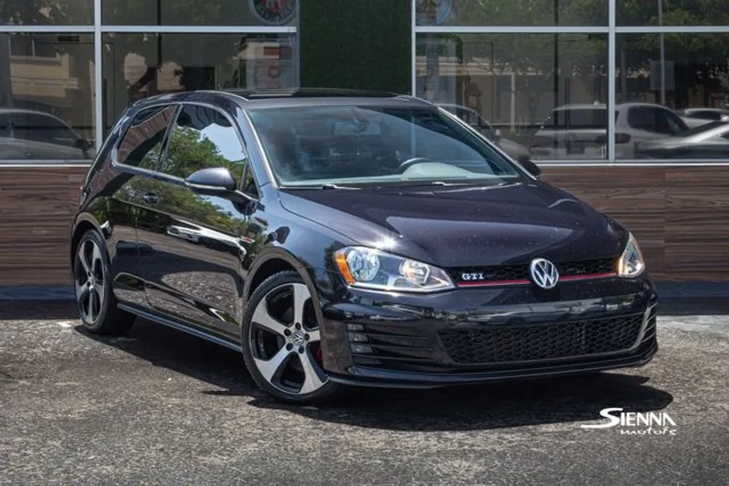 2015 Volkswagen Golf GTI photo 1