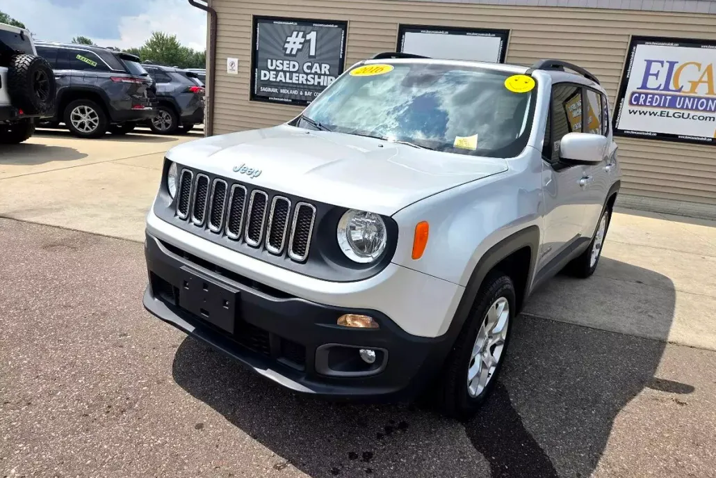 2016 Jeep Renegade Latitude photo 1