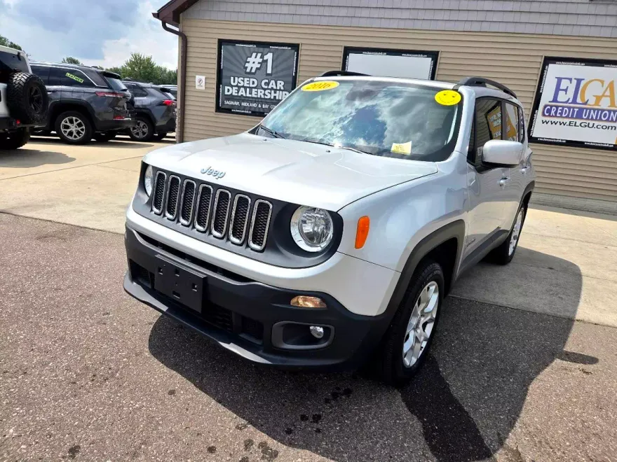 2016 Jeep Renegade Latitude photo 1