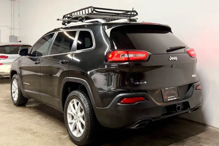 2015 Jeep Cherokee Latitude photo 1