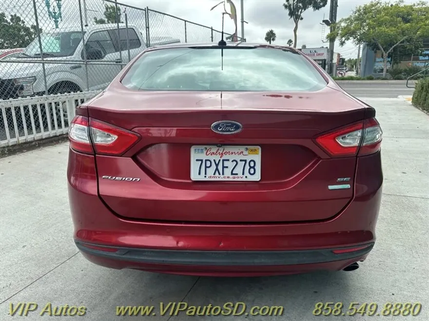 2016 Ford Fusion SE photo 1