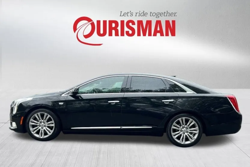 2019 Cadillac XTS Luxury photo 1