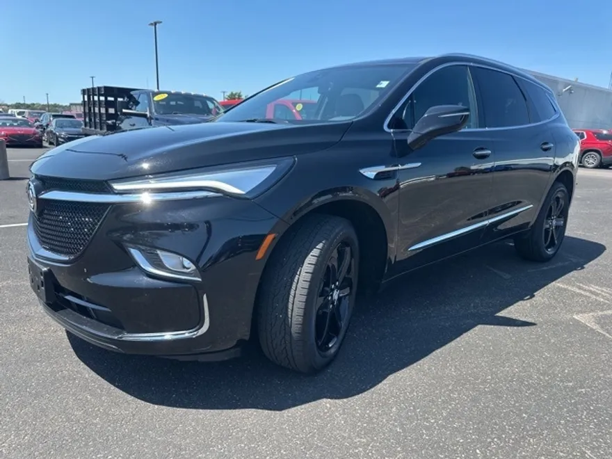 2023 Buick Enclave Essence photo 1