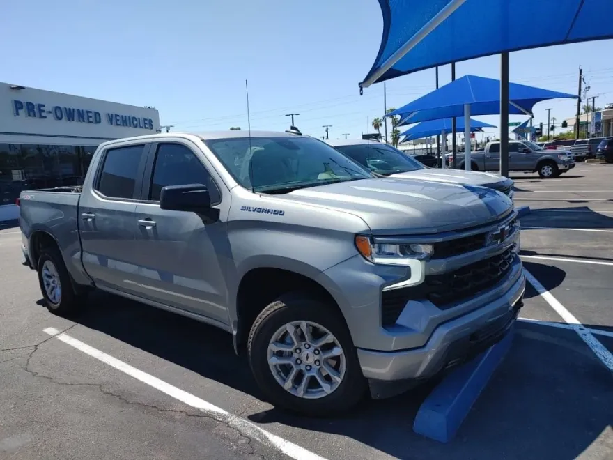 2025 Chevrolet Silverado 1500 RST photo 1