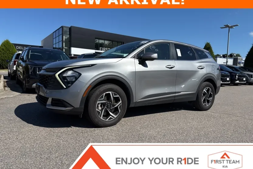 2023 Kia Sportage LX photo 1