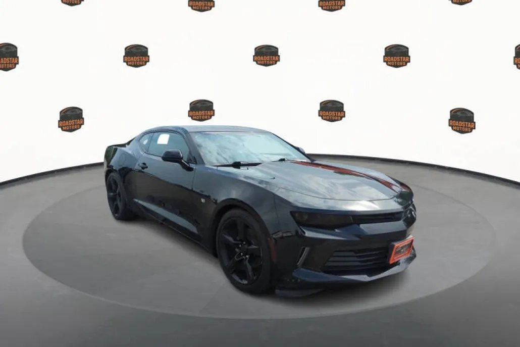 2016 Chevrolet Camaro 2LT photo 1