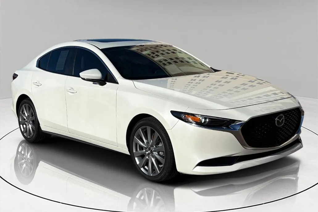 2023 Mazda Mazda3 2.5 s Preferred photo 1