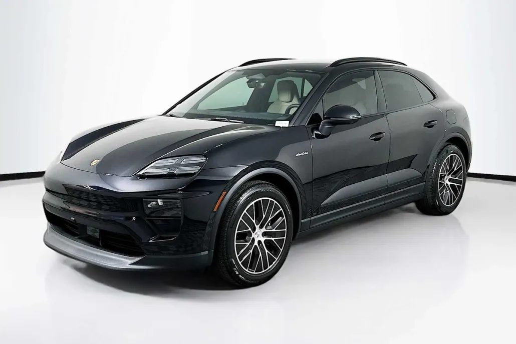 2025 Porsche Macan Electric 4 photo 1