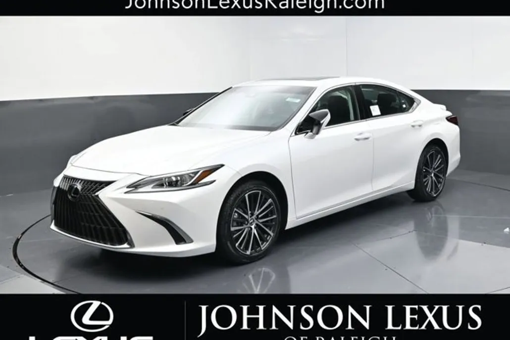 2025 Lexus ES 300h photo 1