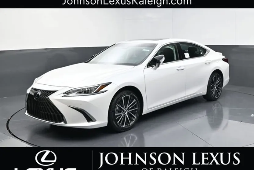 2025 Lexus ES 300h photo 1