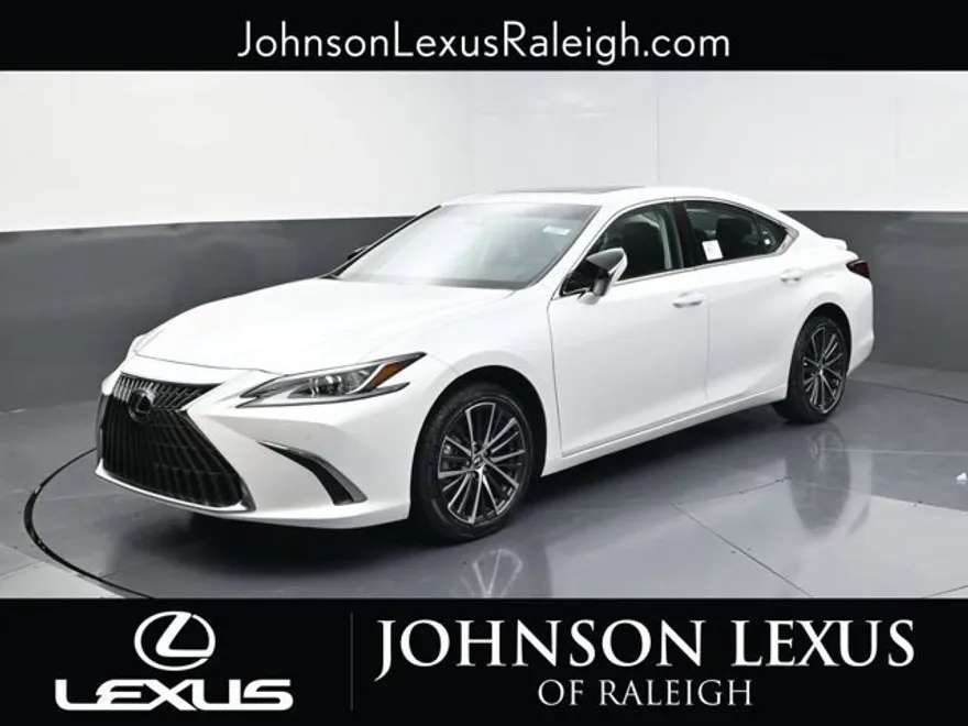 2025 Lexus ES 300h photo 1