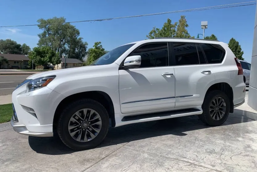 2019 Lexus GX 460 Premium photo 1