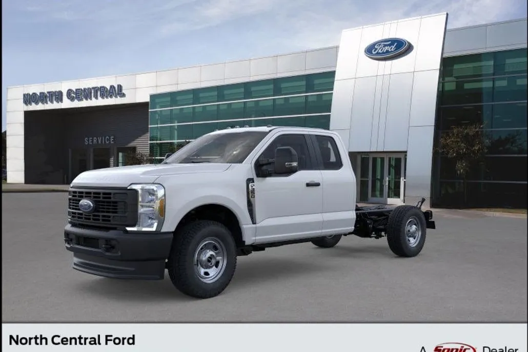 2025 Ford F-350 XL photo 1