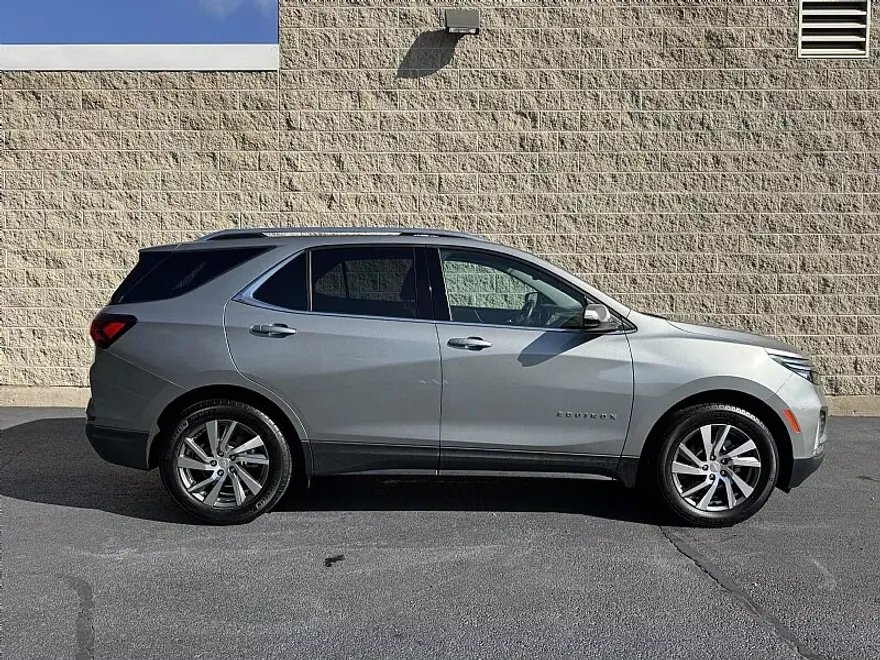 2023 Chevrolet Equinox Premier photo 1