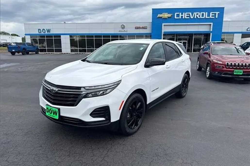 2024 Chevrolet Equinox LS photo 1