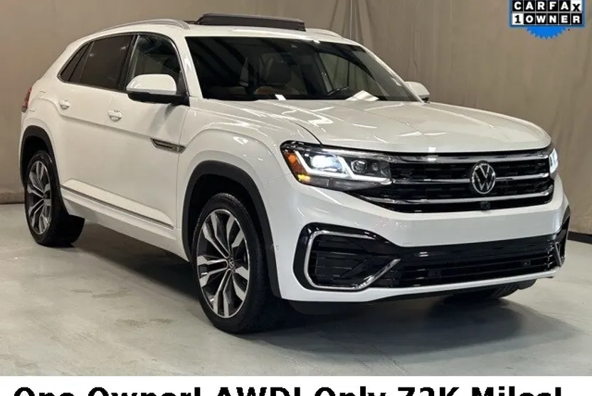 2022 Volkswagen Atlas Cross Sport V6 SEL Premium R-Line photo 1