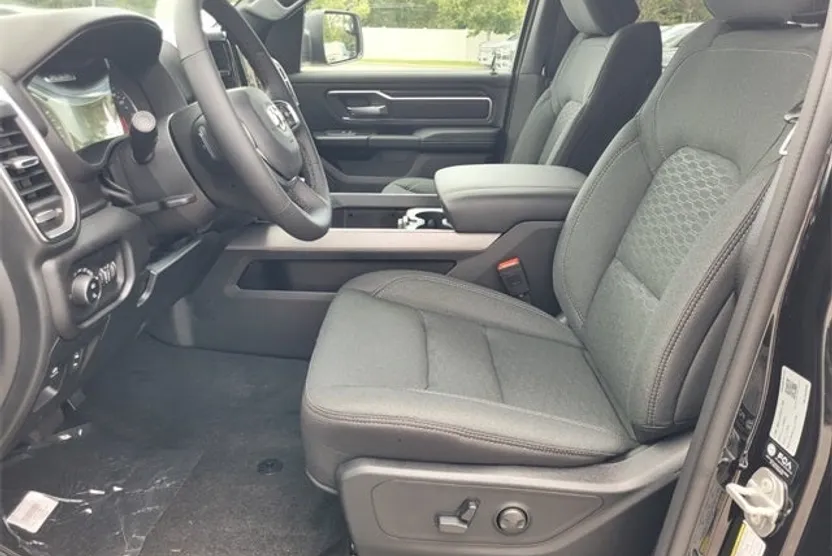 2025 Ram 1500 Big Horn photo 1