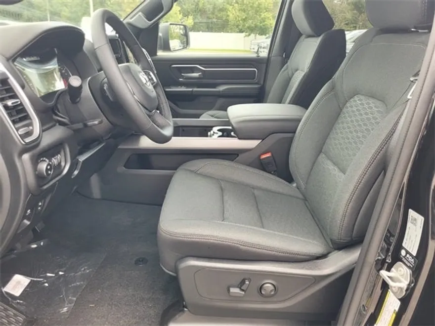 2025 Ram 1500 Big Horn photo 1