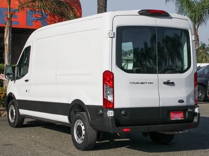 2020 Ford Transit photo 1