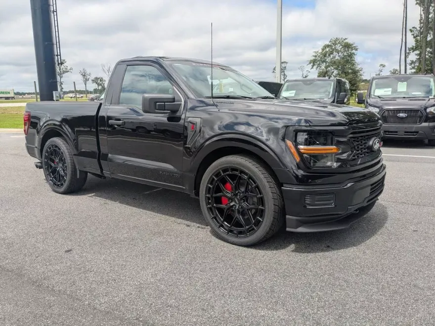 2025 Ford F-150 XL photo 1