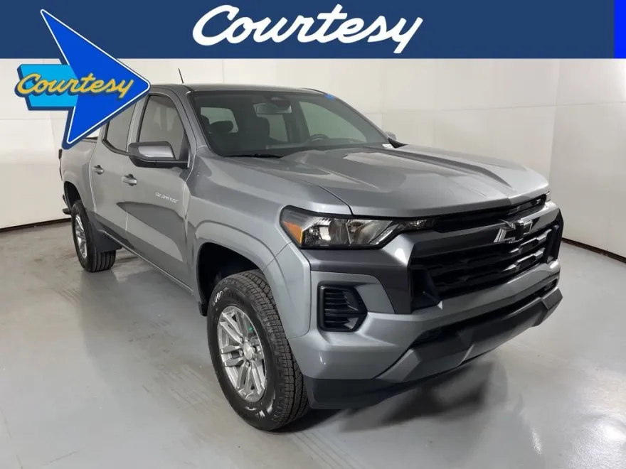 2026 Chevrolet Colorado LT photo 1