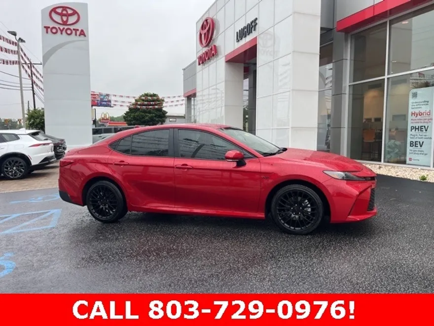 2025 Toyota Camry LE photo 1